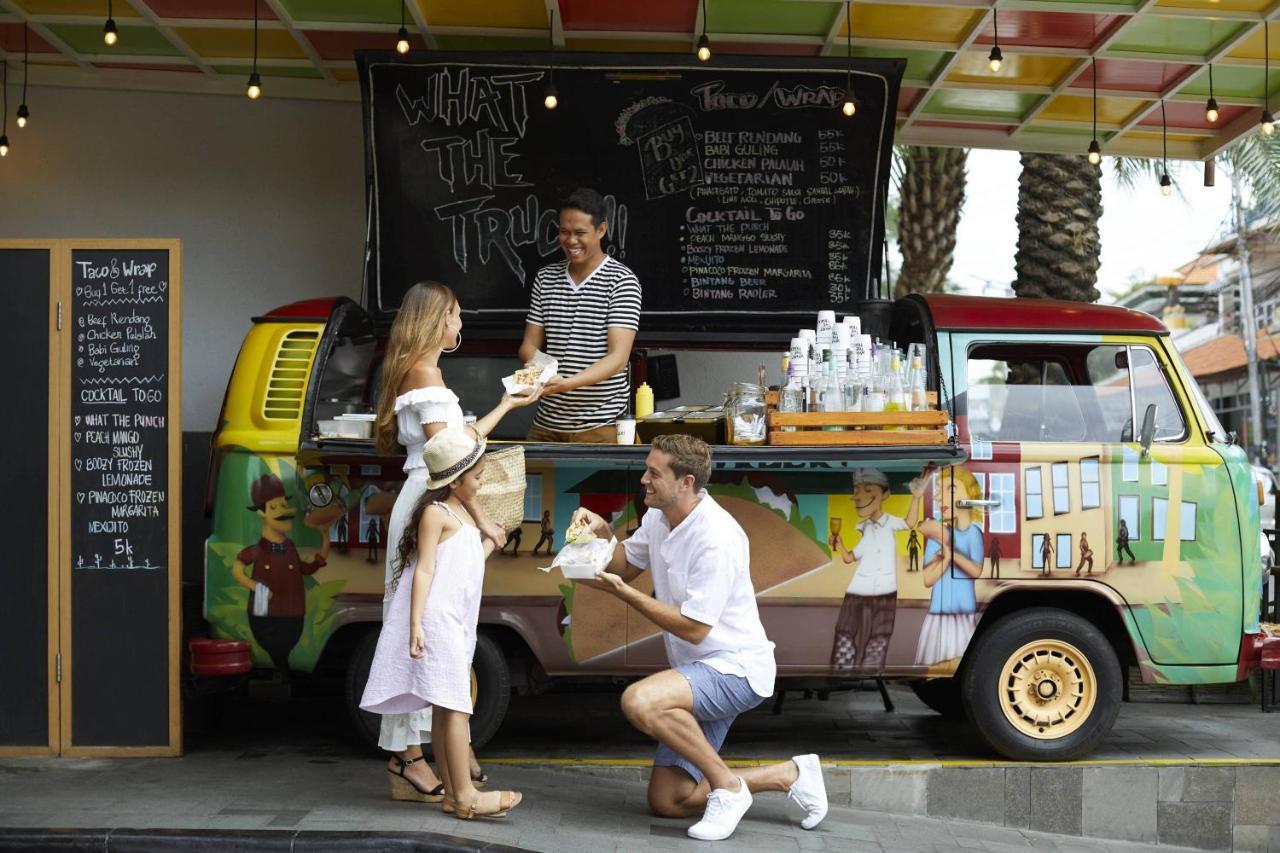 Courtyard By Marriott Bali Seminyak Resort Экстерьер фото A food truck in Dubai