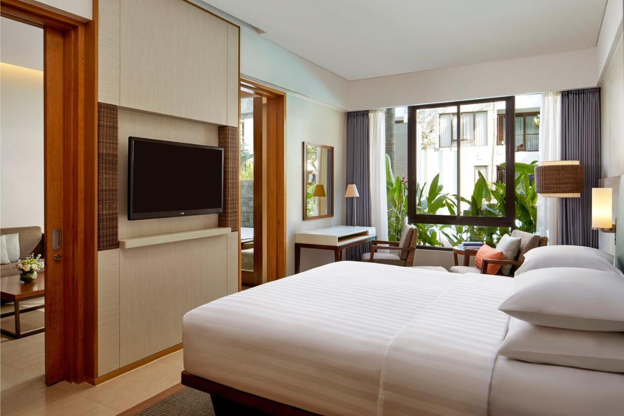 Courtyard By Marriott Bali Seminyak Resort Экстерьер фото Deluxe Room
