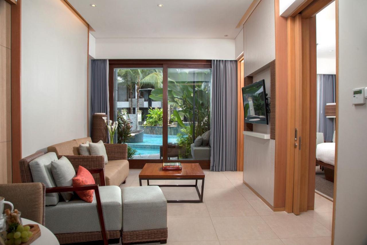 Courtyard By Marriott Bali Seminyak Resort Экстерьер фото A suite at the resort