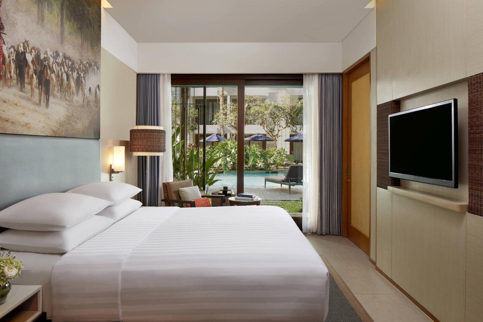 Courtyard By Marriott Bali Seminyak Resort Экстерьер фото Deluxe Pool Access